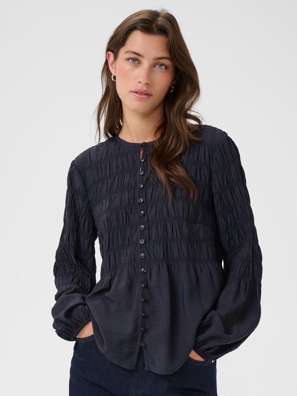 Part Two Siffe Blouse in a navy blue color with ruched details Size 42 / XL